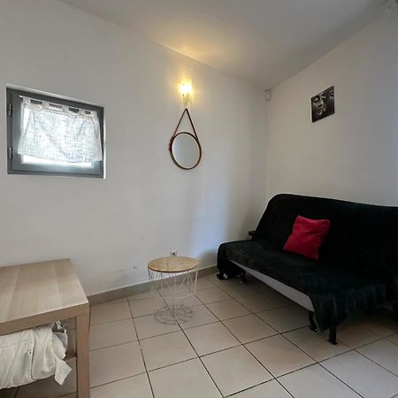 The Triplex- 3 Bedrooms In The Escutcheon! Монпелие Екстериор снимка