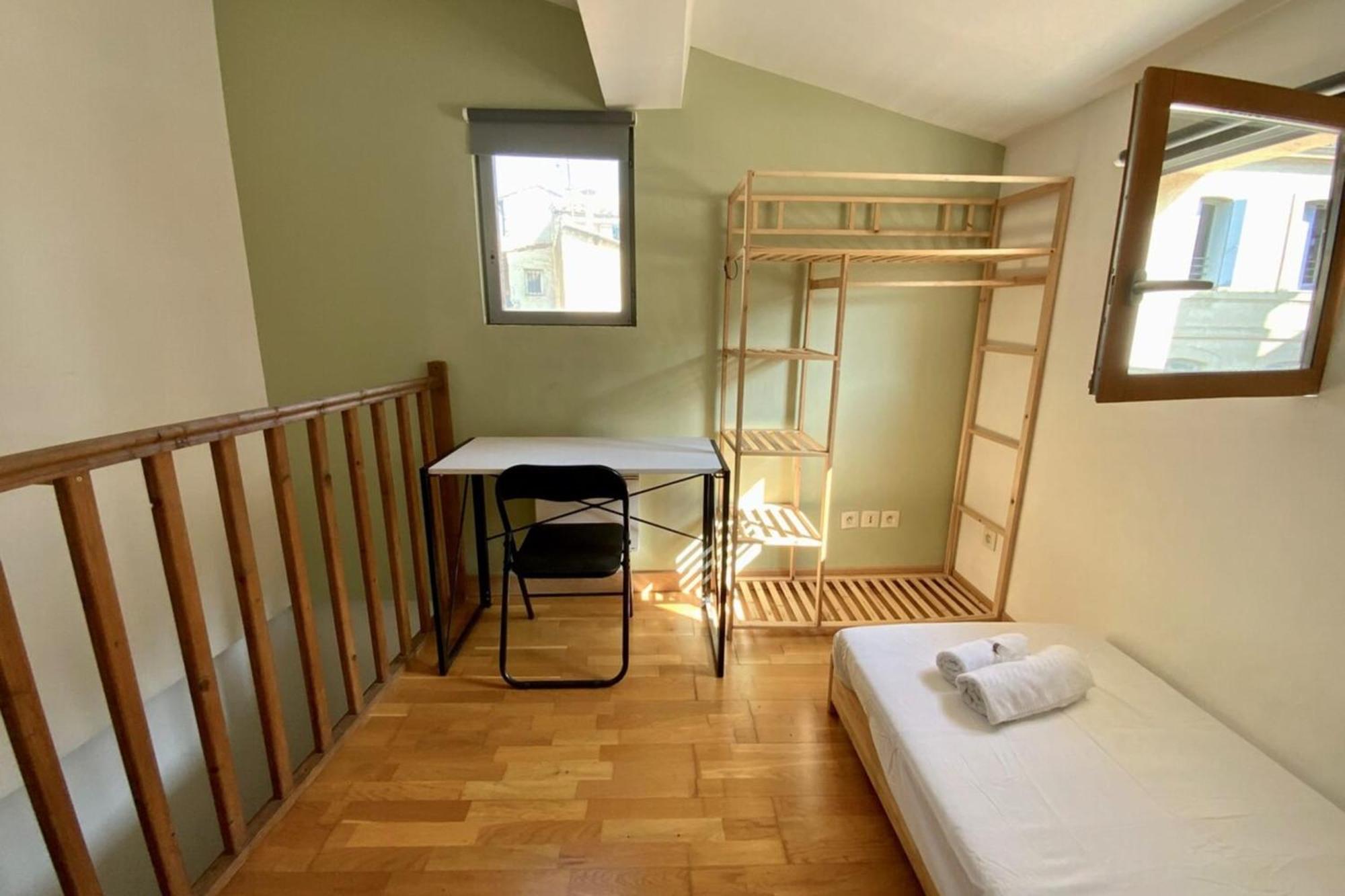 The Triplex- 3 Bedrooms In The Escutcheon! Монпелие Екстериор снимка