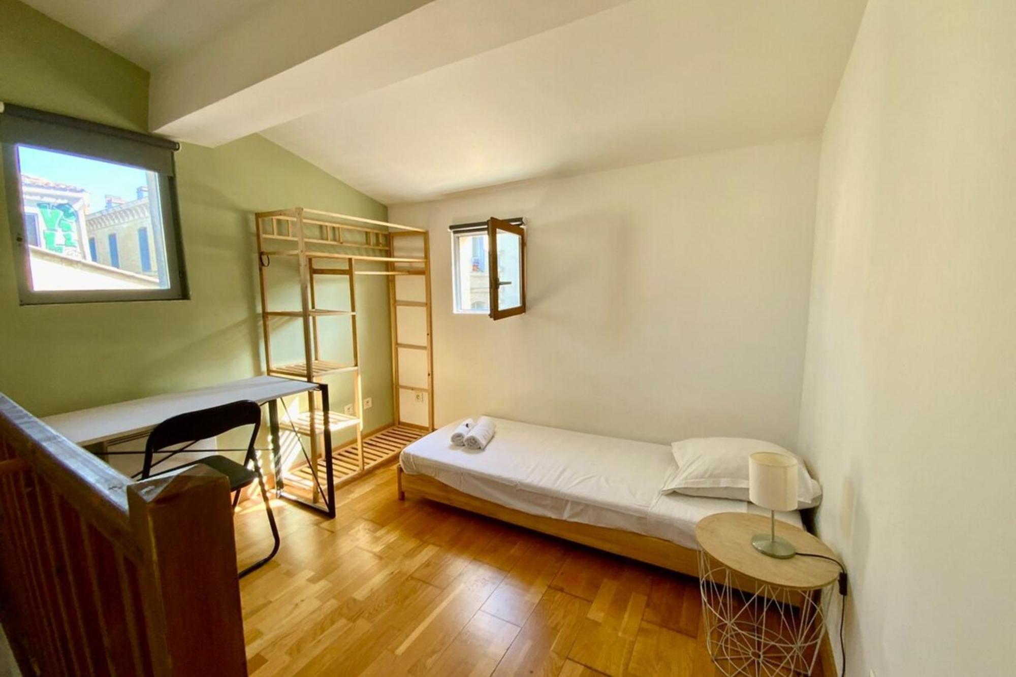 The Triplex- 3 Bedrooms In The Escutcheon! Монпелие Екстериор снимка